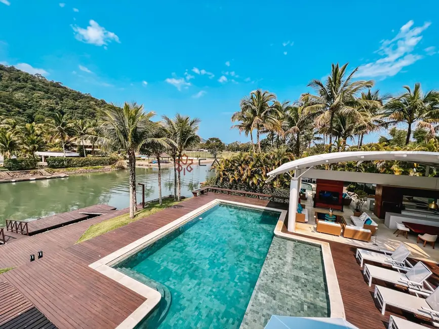 Foto 2 de Casa de Condomínio com 7 quartos para alugar, 1200m2 em Mangaratiba - RJ