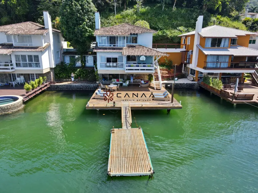 Foto 1 de Casa de Condomínio com 8 quartos à venda, 500m2 em Itanema (Cunhambebe), Angra Dos Reis - RJ