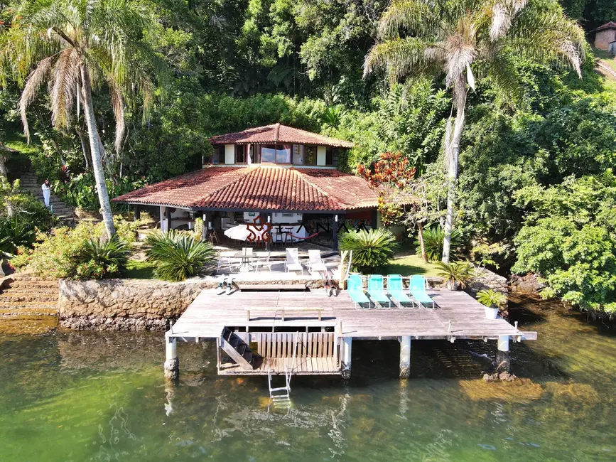 Foto 2 de Casa com 6 quartos à venda, 350m2 em Angra Dos Reis - RJ