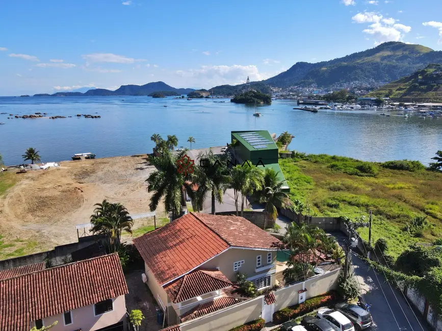 Foto 1 de Casa com 4 quartos à venda, 300m2 em Marinas, Angra Dos Reis - RJ