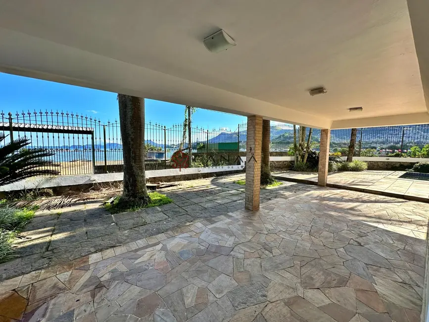 Foto 9 de Casa com 4 quartos à venda, 300m2 em Marinas, Angra Dos Reis - RJ