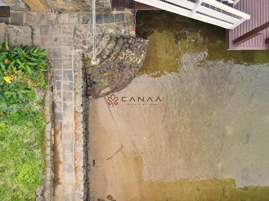 Casa de Condomínio com 7 quartos à venda, 400m2 em Itanema (Cunhambebe), Angra Dos Reis - RJ - imagem 6 Foto 6 de Casa de Condomínio com 7 quartos à venda, 400m2 em Itanema (Cunhambebe), Angra Dos Reis - RJ