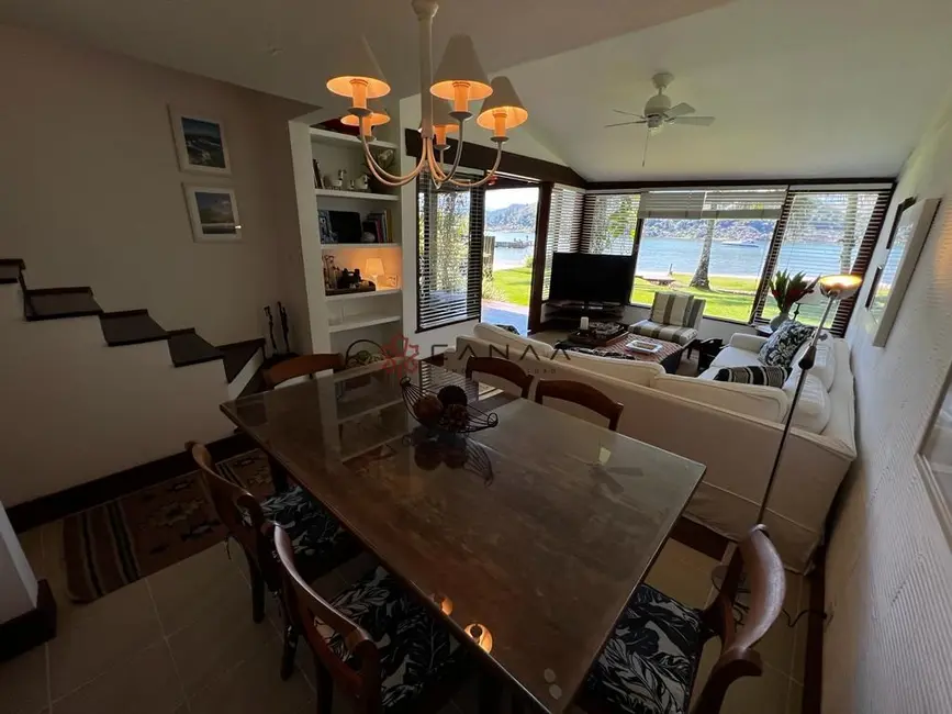 Foto 7 de Casa de Condomínio com 3 quartos à venda, 150m2 em Retiro (Cunhambebe), Angra Dos Reis - RJ