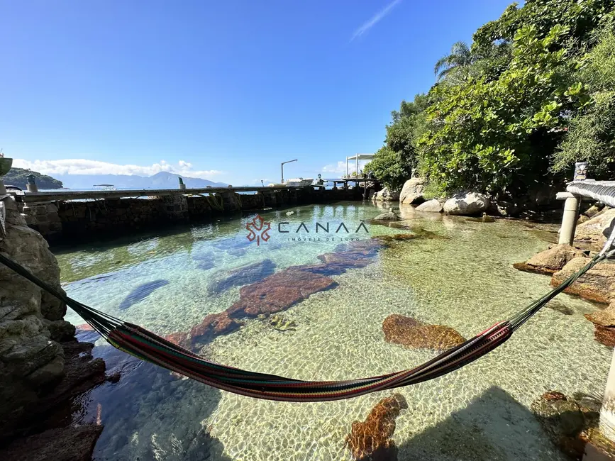 Casa com 4 quartos à venda, 700m2 em Angra Dos Reis - RJ - imagem 2 Foto 2 de Casa com 4 quartos à venda, 700m2 em Angra Dos Reis - RJ