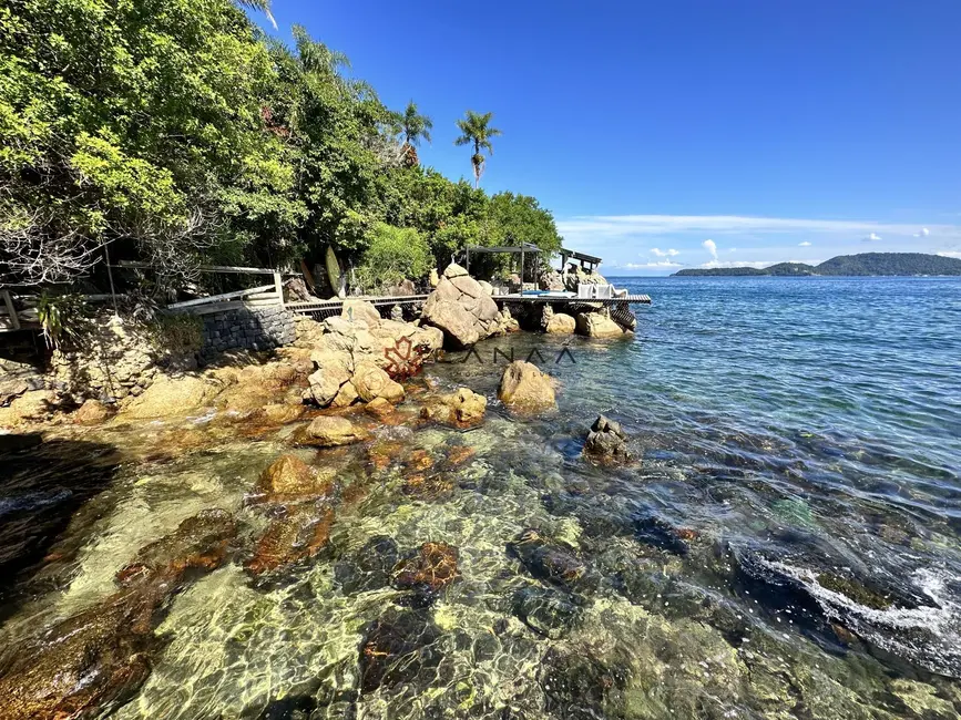 Casa com 4 quartos à venda, 700m2 em Angra Dos Reis - RJ - imagem 5 Foto 5 de Casa com 4 quartos à venda, 700m2 em Angra Dos Reis - RJ