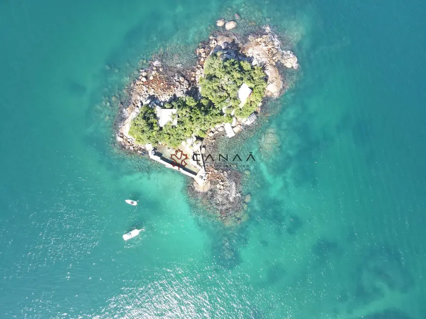 Foto 1 de Casa com 4 quartos à venda, 700m2 em Angra Dos Reis - RJ