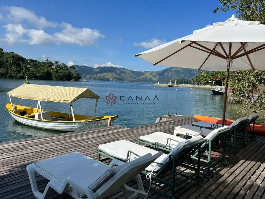 Casa com 3 quartos à venda, 300m2 em Angra Dos Reis - RJ - imagem 5 Foto 5 de Casa com 3 quartos à venda, 300m2 em Angra Dos Reis - RJ