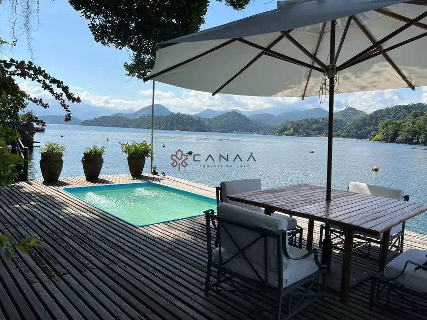 Casa com 3 quartos à venda, 300m2 em Angra Dos Reis - RJ - imagem 6 Foto 6 de Casa com 3 quartos à venda, 300m2 em Angra Dos Reis - RJ