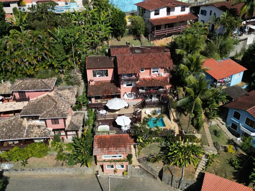 Casa de Condomínio com 5 quartos à venda, 300m2 em Marinas, Angra Dos Reis - RJ - imagem 4 Foto 4 de Casa de Condomínio com 5 quartos à venda, 300m2 em Marinas, Angra Dos Reis - RJ