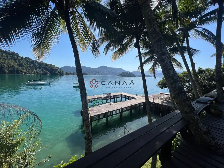 Casa com 4 quartos para alugar, 200m2 em Angra Dos Reis - RJ - imagem 4 Foto 4 de Casa com 4 quartos para alugar, 200m2 em Angra Dos Reis - RJ