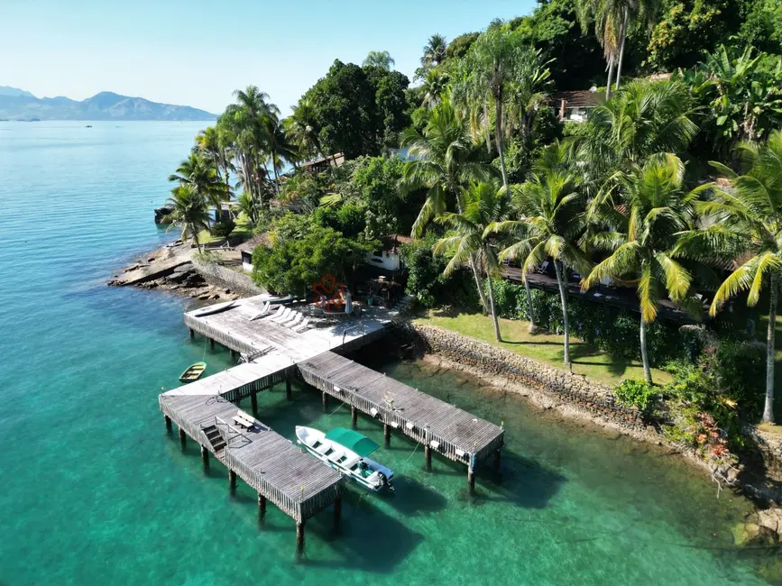 Casa com 4 quartos para alugar, 200m2 em Angra Dos Reis - RJ - imagem 3 Foto 3 de Casa com 4 quartos para alugar, 200m2 em Angra Dos Reis - RJ