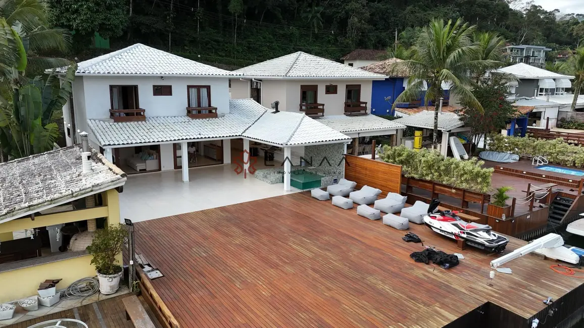 Foto 2 de Casa de Condomínio com 4 quartos à venda, 250m2 em Pontal (Cunhambebe), Angra Dos Reis - RJ