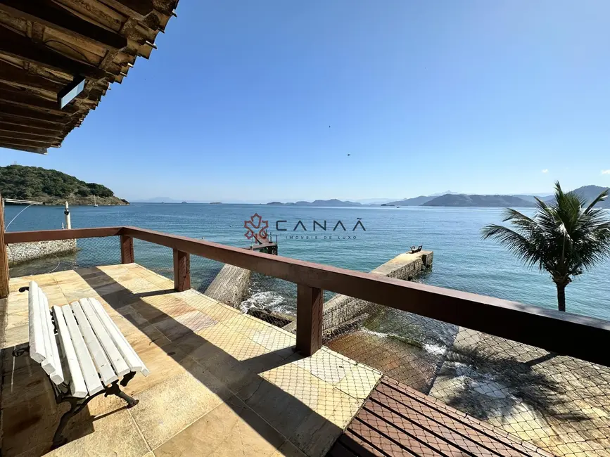 Foto 9 de Casa com 10 quartos à venda, 2800m2 em Ponta Leste, Angra Dos Reis - RJ