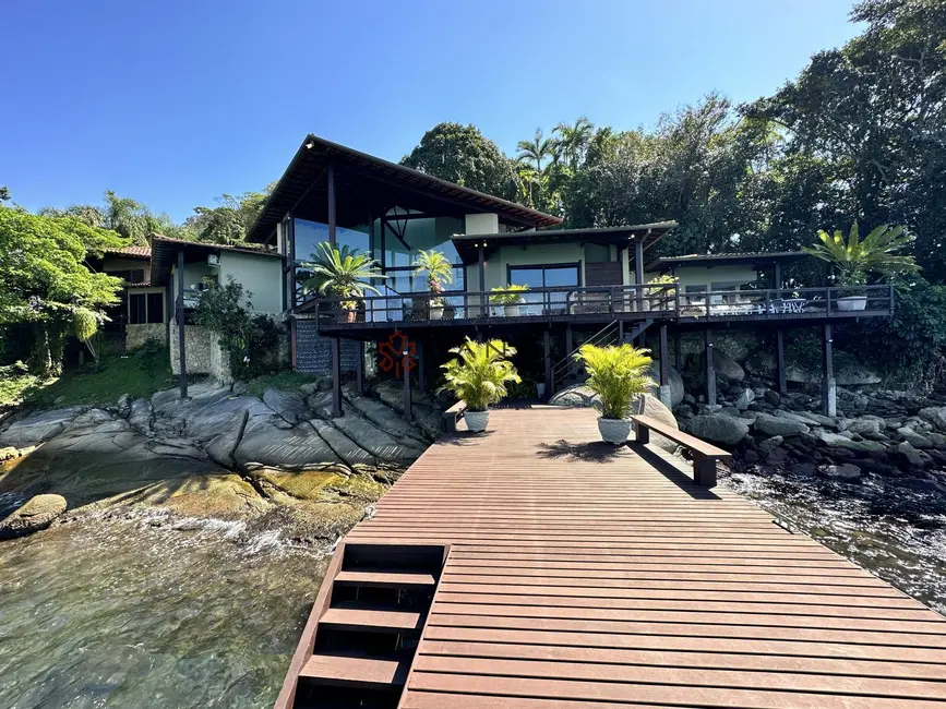 Foto 2 de Casa de Condomínio com 5 quartos à venda, 350m2 em Frade (Cunhambebe), Angra Dos Reis - RJ