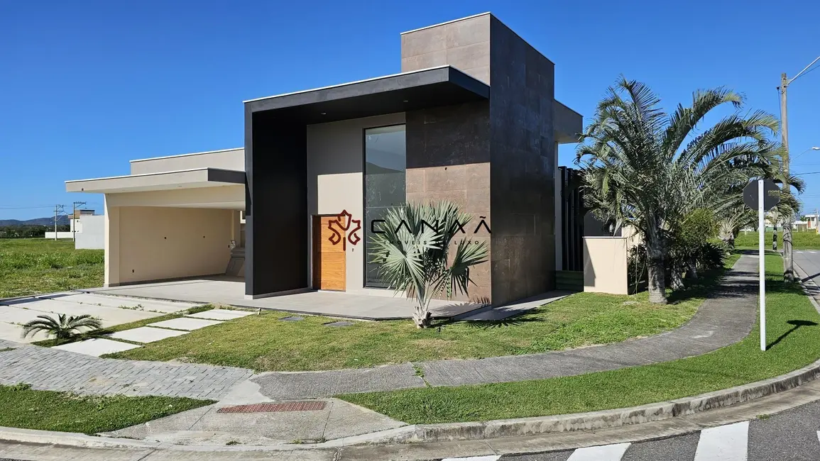 Foto 1 de Casa de Condomínio com 3 quartos à venda, 186m2 em Peró, Cabo Frio - RJ