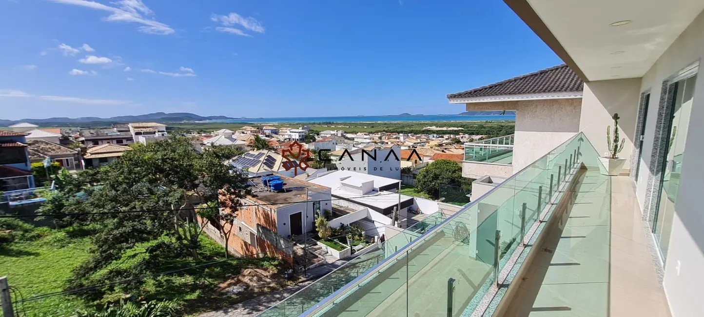 Foto 1 de Casa de Condomínio com 3 quartos à venda, 266m2 em Peró, Cabo Frio - RJ