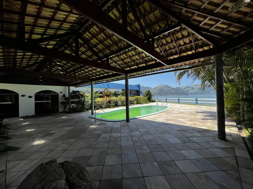 Casa com 21 quartos à venda, 1400m2 em Mangaratiba - RJ - imagem 7 Foto 7 de Casa com 21 quartos à venda, 1400m2 em Mangaratiba - RJ