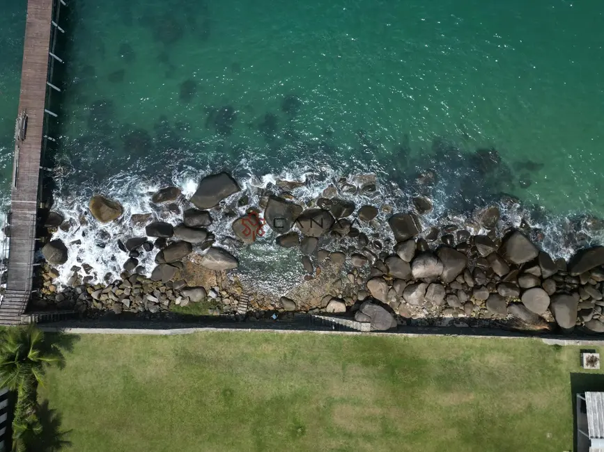 Foto 3 de Casa de Condomínio com 6 quartos à venda, 1200m2 em Mangaratiba - RJ