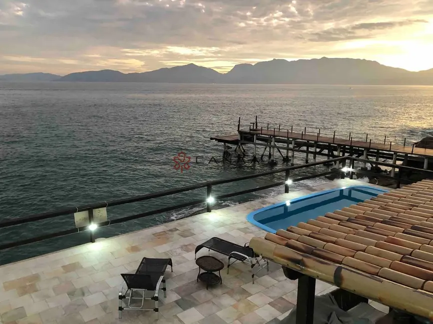 Foto 2 de Casa de Condomínio com 7 quartos à venda, 820m2 em Mangaratiba - RJ