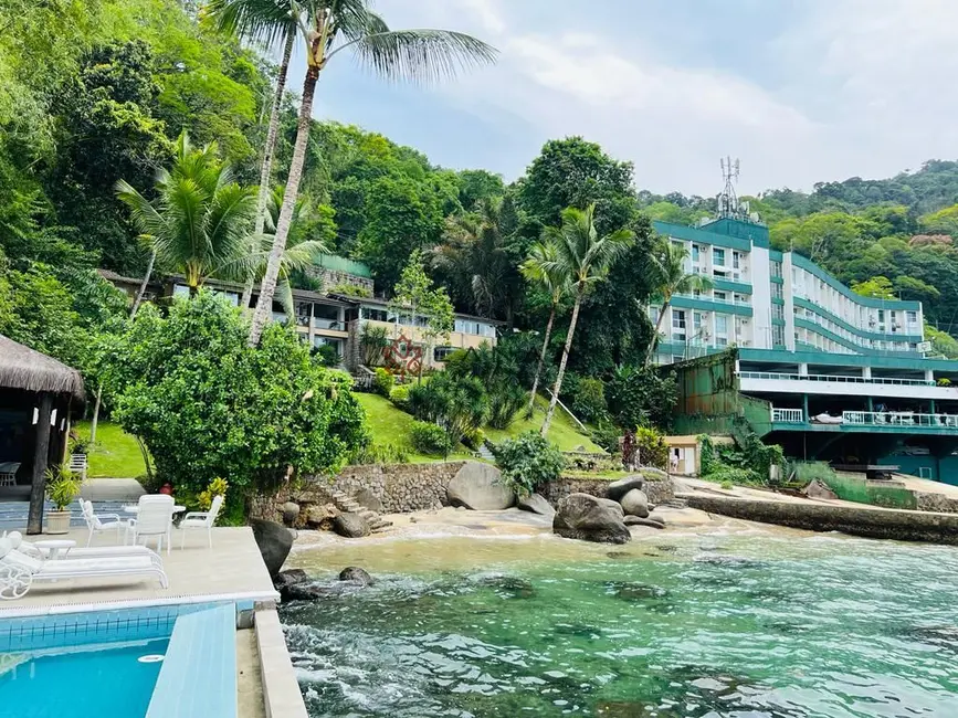 Casa com 6 quartos à venda, 500m2 em Praia Grande, Angra Dos Reis - RJ - imagem 5 Foto 5 de Casa com 6 quartos à venda, 500m2 em Praia Grande, Angra Dos Reis - RJ