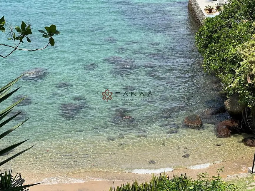 Casa com 6 quartos à venda, 500m2 em Praia Grande, Angra Dos Reis - RJ - imagem 4 Foto 4 de Casa com 6 quartos à venda, 500m2 em Praia Grande, Angra Dos Reis - RJ