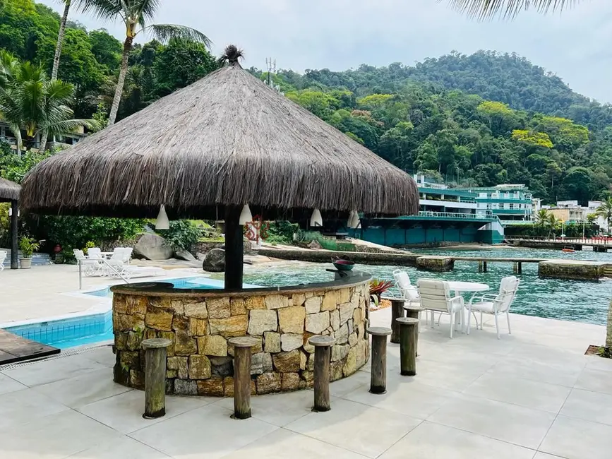 Casa com 6 quartos à venda, 500m2 em Praia Grande, Angra Dos Reis - RJ - imagem 6 Foto 6 de Casa com 6 quartos à venda, 500m2 em Praia Grande, Angra Dos Reis - RJ