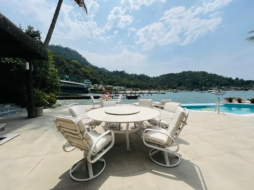 Casa com 6 quartos à venda, 500m2 em Praia Grande, Angra Dos Reis - RJ - imagem 9 Foto 9 de Casa com 6 quartos à venda, 500m2 em Praia Grande, Angra Dos Reis - RJ