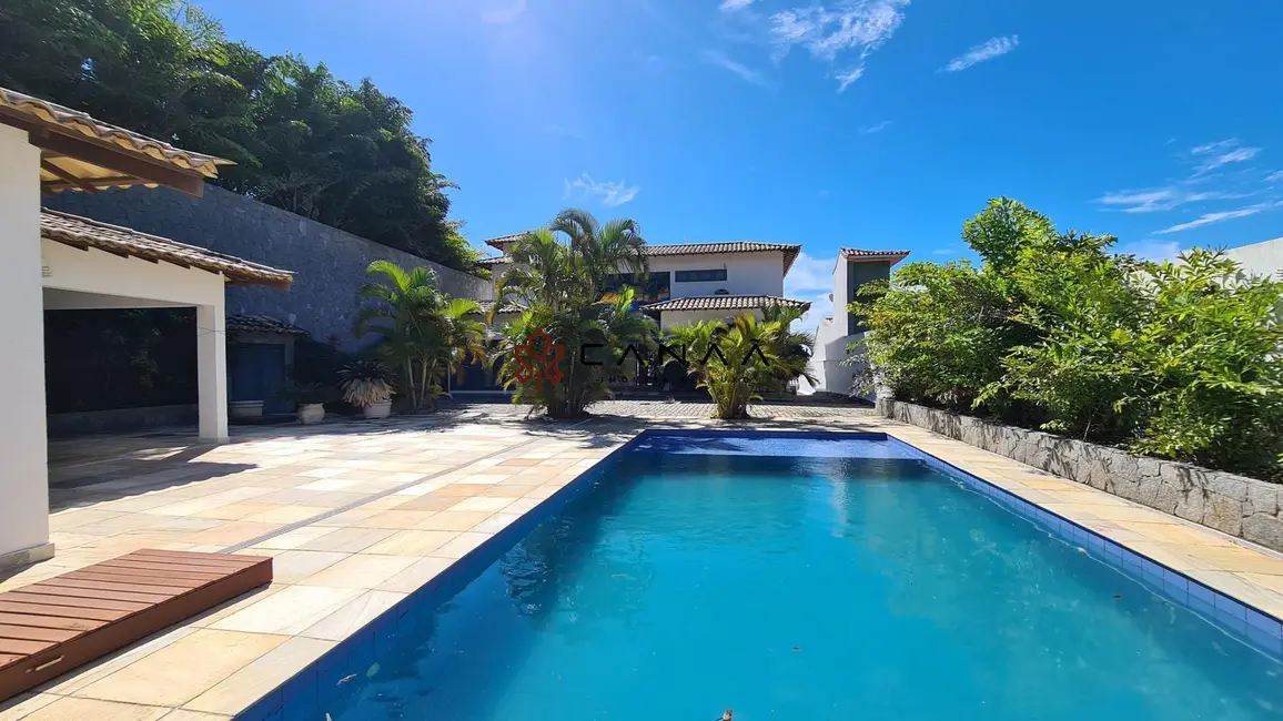 Foto 2 de Casa com 7 quartos à venda, 600m2 em Armacao Dos Buzios - RJ