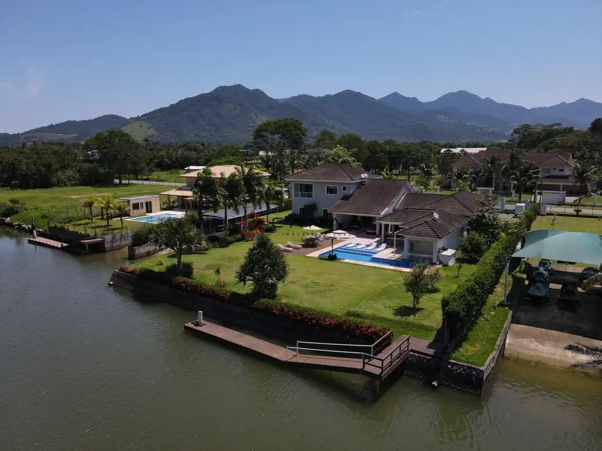 Casa de Condomínio com 5 quartos à venda, 400m2 em Mangaratiba - RJ - imagem 8 Foto 8 de Casa de Condomínio com 5 quartos à venda, 400m2 em Mangaratiba - RJ