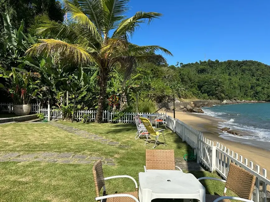 Casa de Condomínio com 4 quartos para alugar, 280m2 em Praia das Goiabas (Mambucaba), Angra Dos Reis - RJ - imagem 9 Foto 9 de Casa de Condomínio com 4 quartos para alugar, 280m2 em Praia das Goiabas (Mambucaba), Angra Dos Reis - RJ