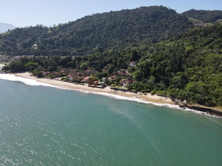 Casa de Condomínio com 4 quartos para alugar, 280m2 em Praia das Goiabas (Mambucaba), Angra Dos Reis - RJ - imagem 5 Foto 5 de Casa de Condomínio com 4 quartos para alugar, 280m2 em Praia das Goiabas (Mambucaba), Angra Dos Reis - RJ
