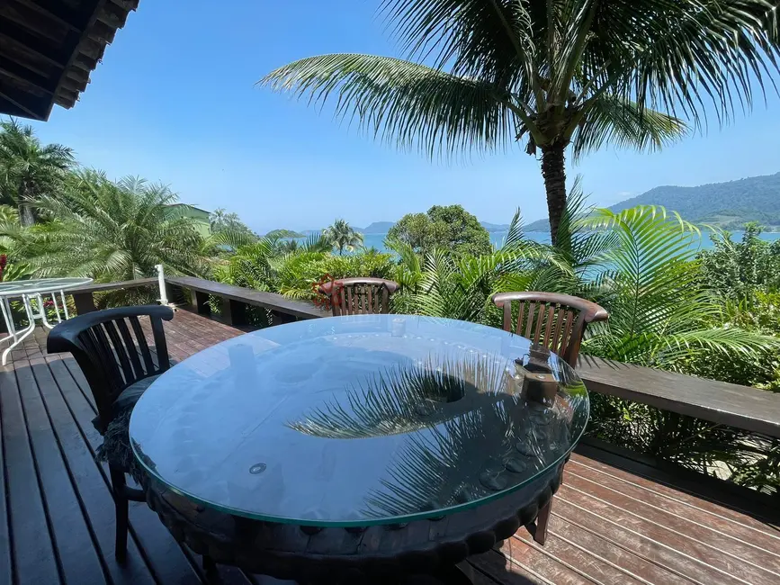 Casa de Condomínio com 4 quartos para alugar, 190m2 em Marinas, Angra Dos Reis - RJ - imagem 7 Foto 7 de Casa de Condomínio com 4 quartos para alugar, 190m2 em Marinas, Angra Dos Reis - RJ