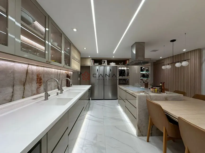 Casa com 4 quartos para alugar, 450m2 em Gambôa do Belém (Cunhambebe), Angra Dos Reis - RJ - imagem 9 Foto 9 de Casa com 4 quartos para alugar, 450m2 em Gambôa do Belém (Cunhambebe), Angra Dos Reis - RJ