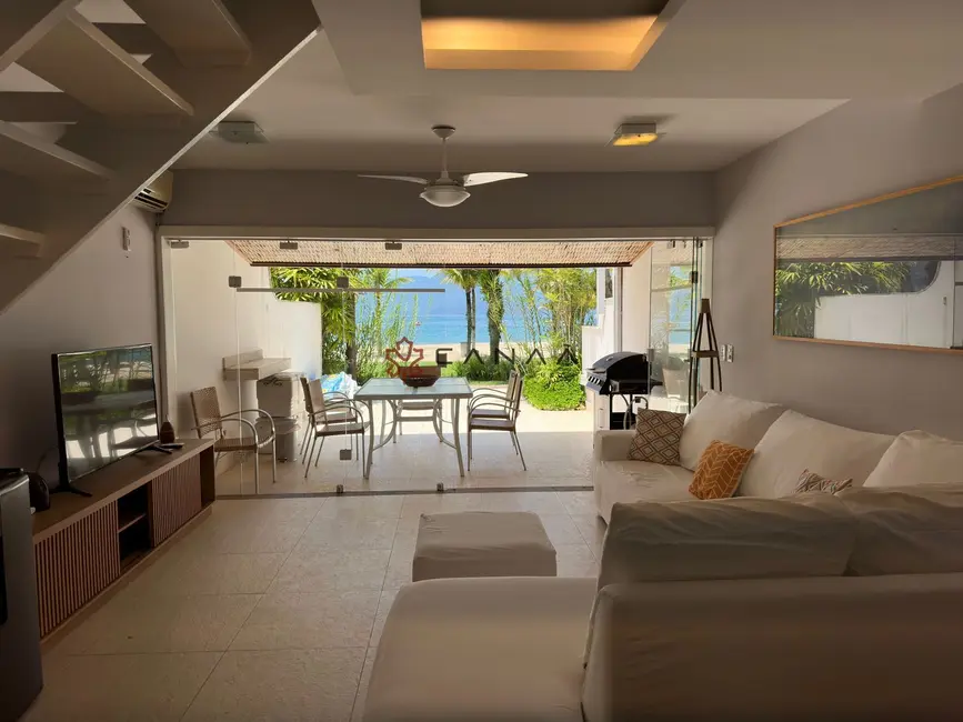 Foto 2 de Casa de Condomínio com 5 quartos à venda, 180m2 em Portogalo, Angra Dos Reis - RJ