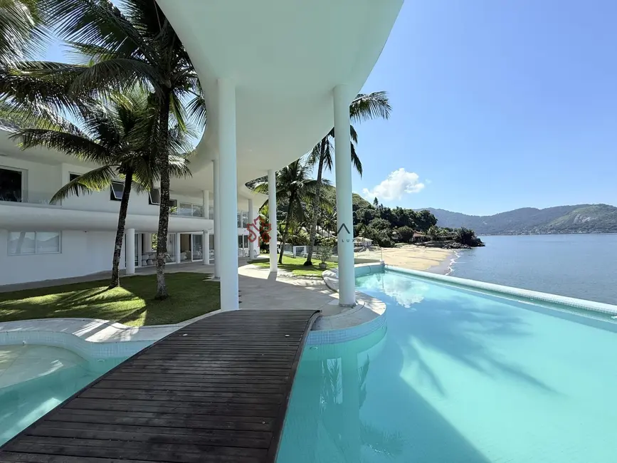 Casa de Condomínio com 6 quartos para alugar, 1500m2 em Mangaratiba - RJ - imagem 7 Foto 7 de Casa de Condomínio com 6 quartos para alugar, 1500m2 em Mangaratiba - RJ