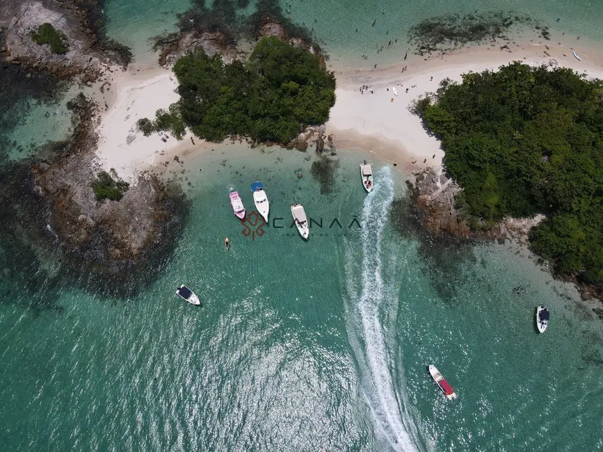 Casa de Condomínio com 7 quartos para alugar, 800m2 em Mombaça, Angra Dos Reis - RJ - imagem 7 Foto 7 de Casa de Condomínio com 7 quartos para alugar, 800m2 em Mombaça, Angra Dos Reis - RJ