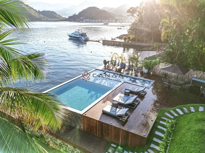 Casa de Condomínio com 6 quartos para alugar, 1000m2 em Itanema (Cunhambebe), Angra Dos Reis - RJ - imagem 4 Foto 4 de Casa de Condomínio com 6 quartos para alugar, 1000m2 em Itanema (Cunhambebe), Angra Dos Reis - RJ