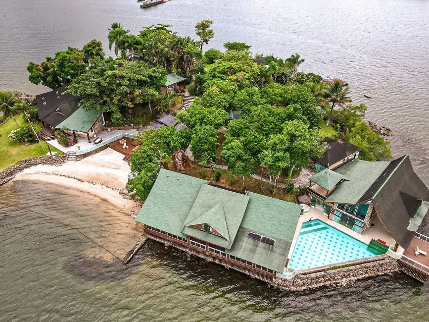 Foto 8 de Casa com 9 quartos à venda, 1000m2 em Angra Dos Reis - RJ