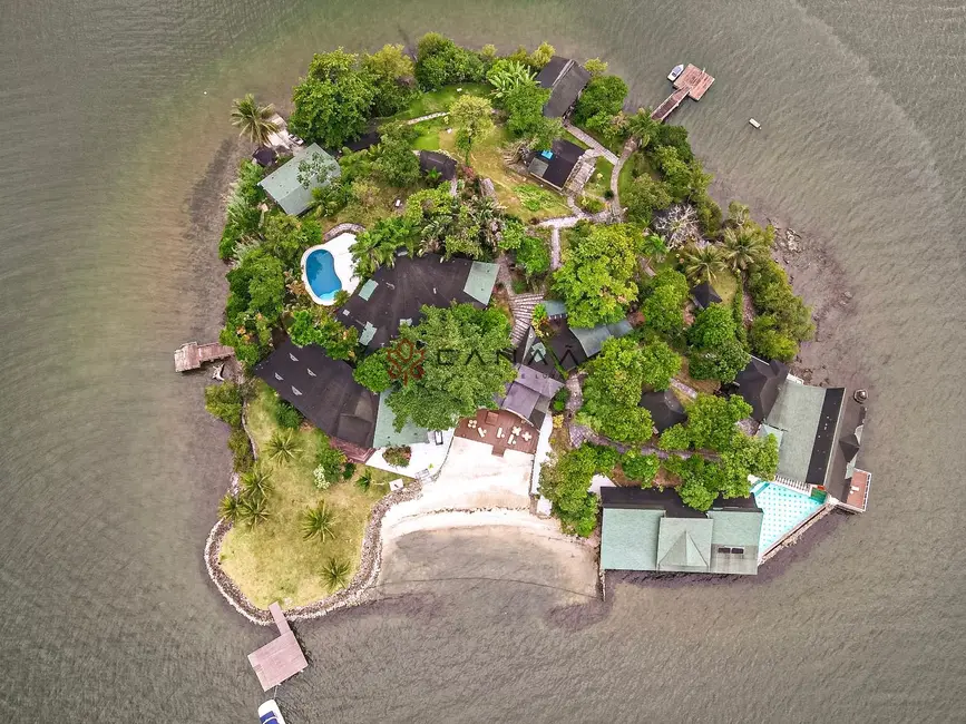 Foto 7 de Casa com 9 quartos à venda, 1000m2 em Angra Dos Reis - RJ