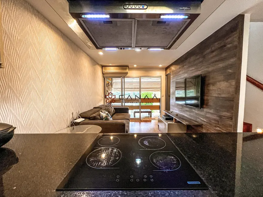 Foto 2 de Cobertura com 2 quartos à venda, 100m2 em Gambôa do Belém (Cunhambebe), Angra Dos Reis - RJ