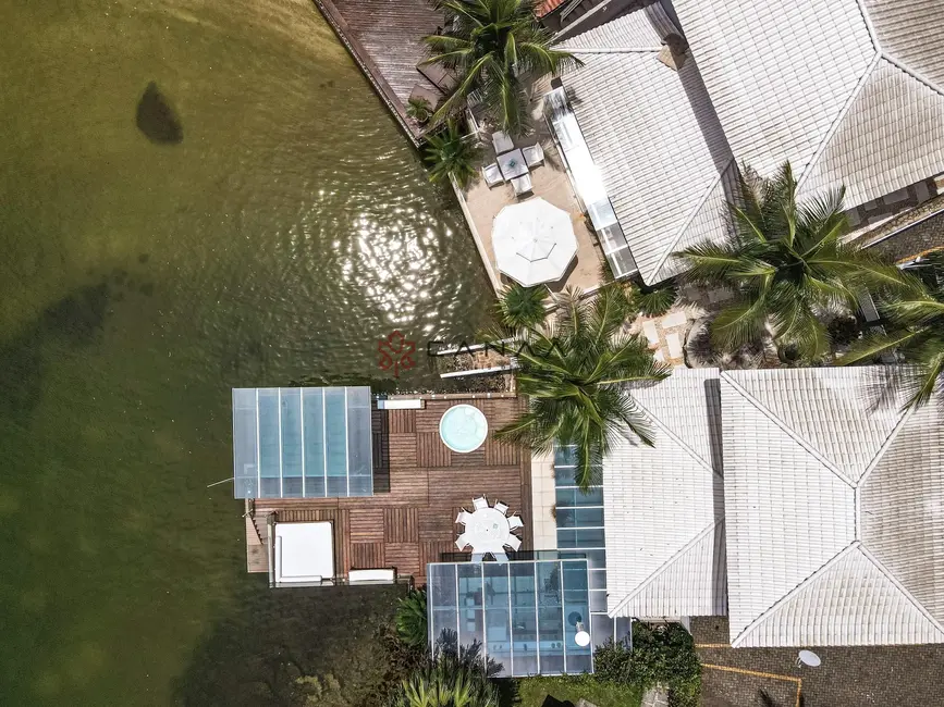 Foto 3 de Casa de Condomínio com 9 quartos à venda, 450m2 em Retiro (Cunhambebe), Angra Dos Reis - RJ