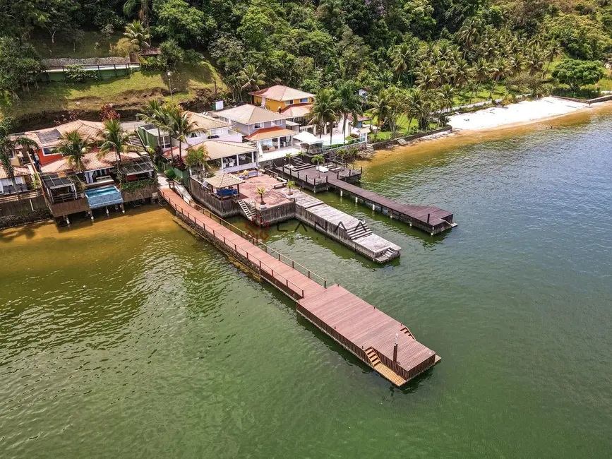 Foto 5 de Casa de Condomínio com 9 quartos à venda, 450m2 em Retiro (Cunhambebe), Angra Dos Reis - RJ