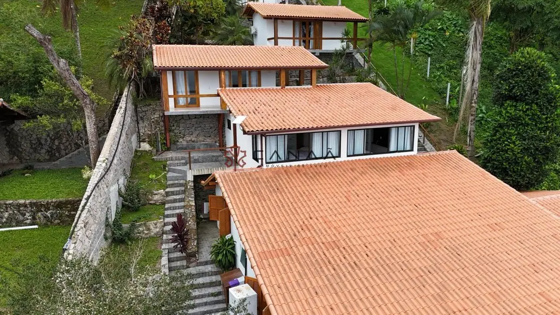 Foto 3 de Casa de Condomínio com 6 quartos à venda, 350m2 em Vila Velha, Angra Dos Reis - RJ