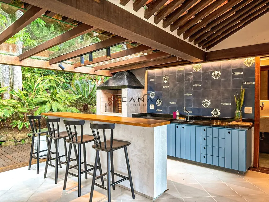 Foto 6 de Casa com 4 quartos à venda, 410m2 em Angra Dos Reis - RJ