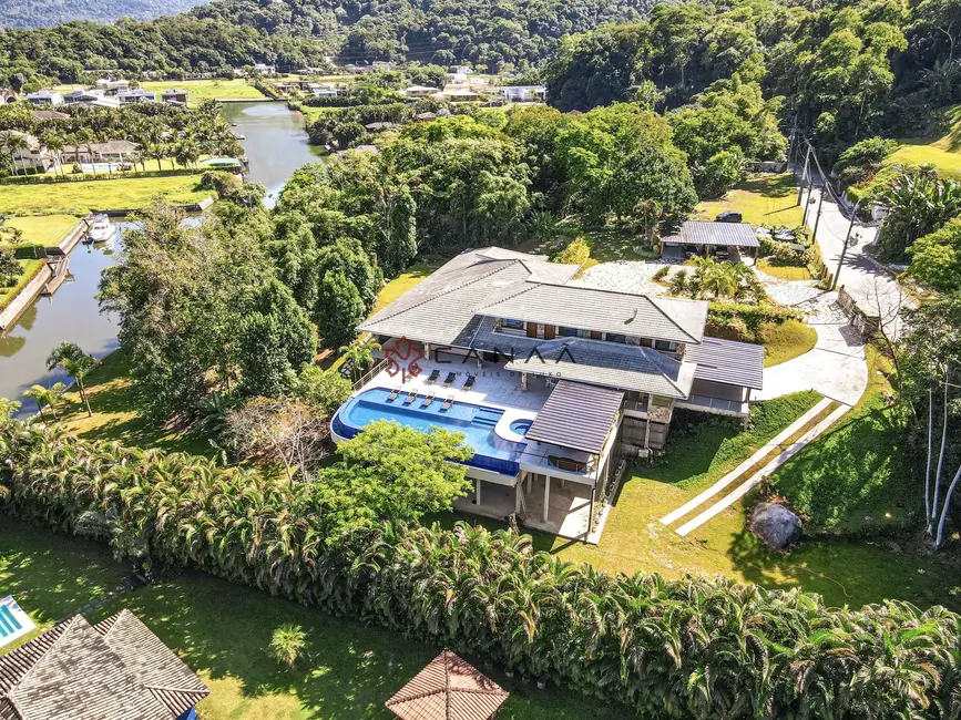 Foto 1 de Casa de Condomínio com 6 quartos à venda, 1000m2 em Mangaratiba - RJ