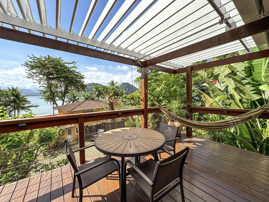 Foto 1 de Casa de Condomínio com 4 quartos à venda, 200m2 em Retiro (Cunhambebe), Angra Dos Reis - RJ