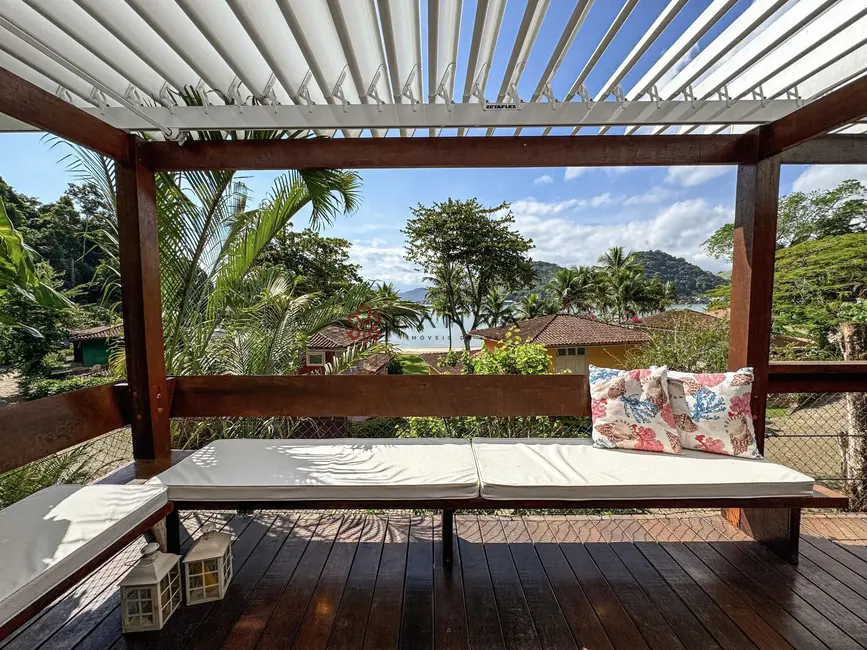 Foto 5 de Casa de Condomínio com 4 quartos à venda, 200m2 em Retiro (Cunhambebe), Angra Dos Reis - RJ