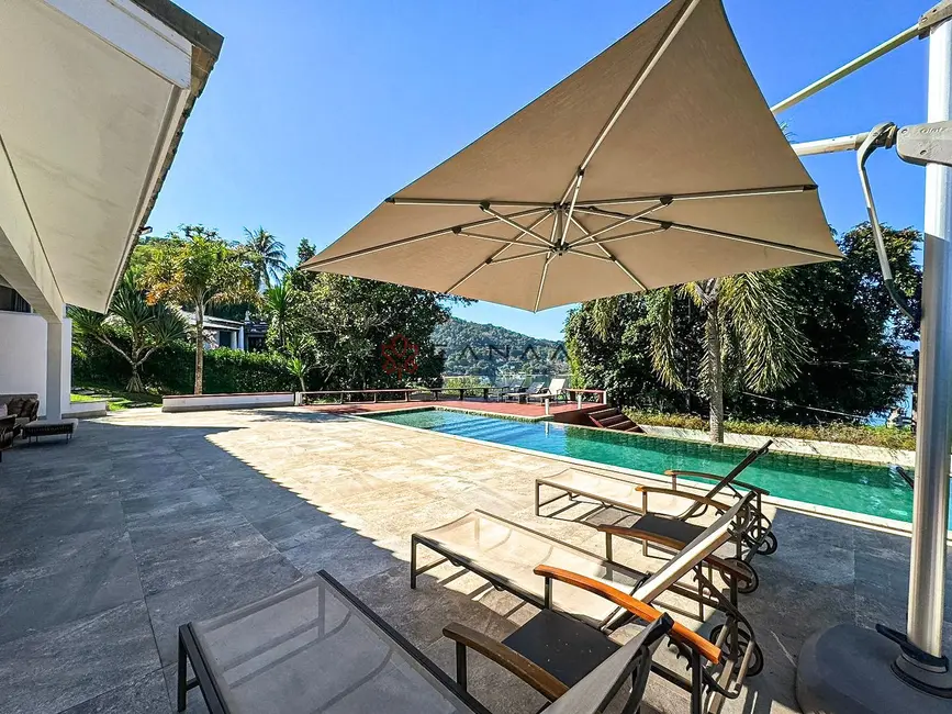 Casa de Condomínio com 5 quartos à venda, 183m2 em Vila Velha, Angra Dos Reis - RJ - imagem 8 Foto 8 de Casa de Condomínio com 5 quartos à venda, 183m2 em Vila Velha, Angra Dos Reis - RJ