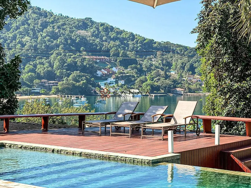Foto 1 de Casa de Condomínio com 5 quartos à venda, 183m2 em Vila Velha, Angra Dos Reis - RJ