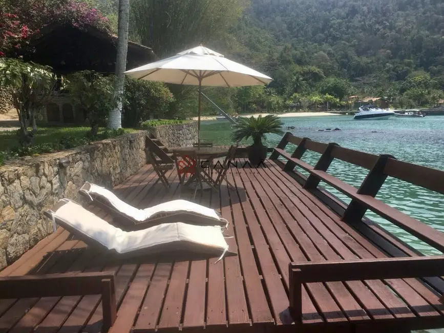 Foto 8 de Casa com 4 quartos à venda, 300m2 em Angra Dos Reis - RJ